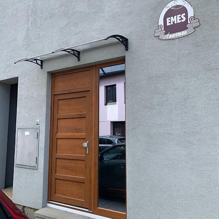 Apartman Emes S Terasou Kezmarok Luaran gambar