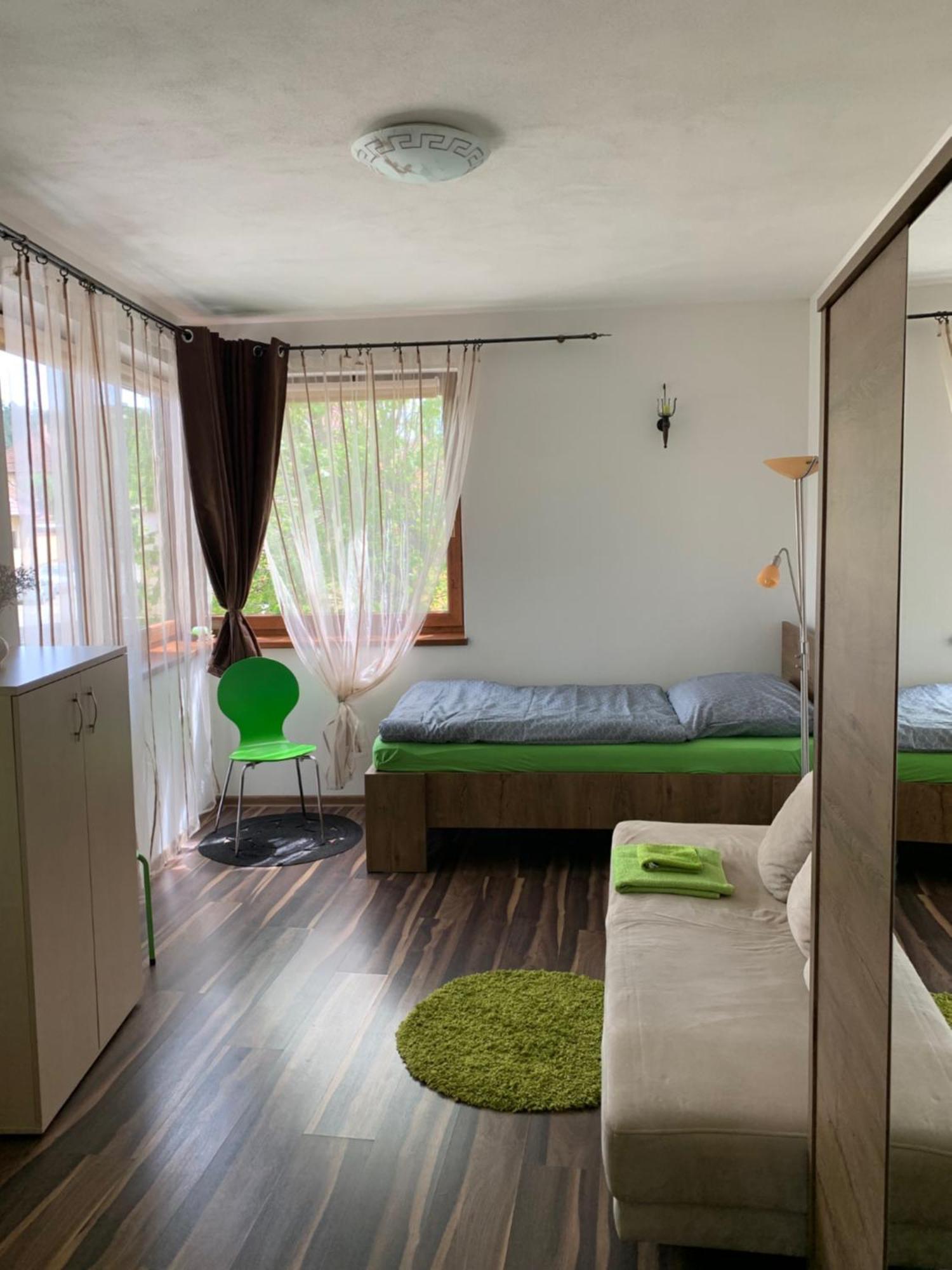 Apartman Emes S Terasou Kezmarok Luaran gambar